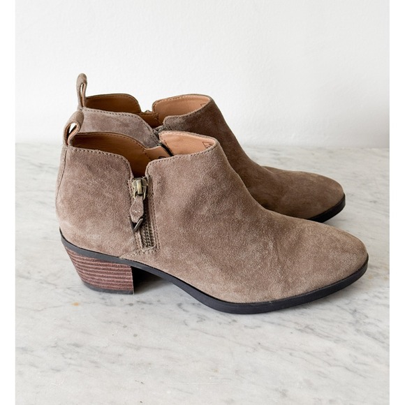 Vionic Cecily Taupe Suede Water Resistant Ankle Boots 6.5 Wide Greige Low Heel - Picture 5 of 8